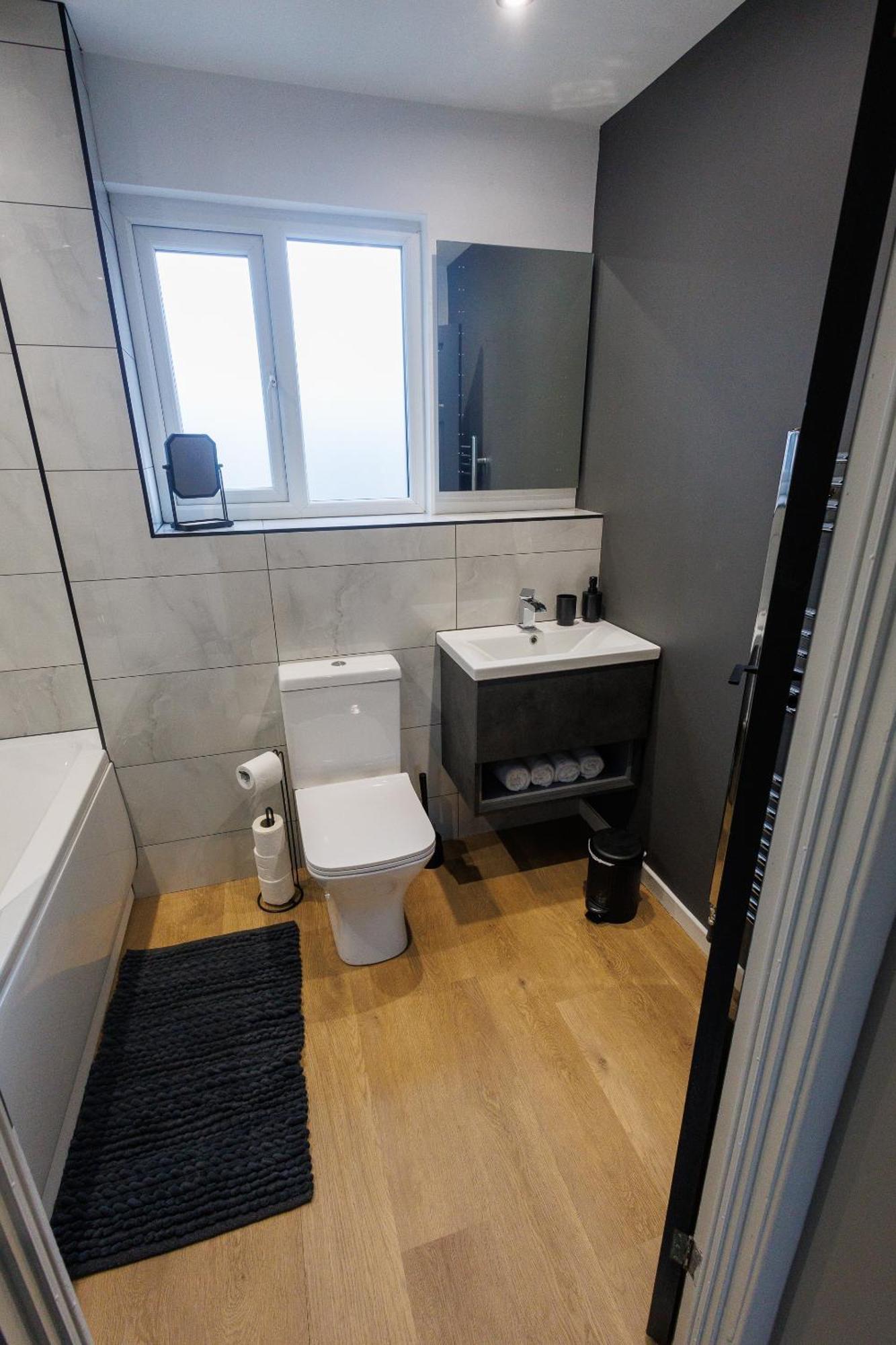 Uber Stylish 3 Bedroom Home Off Road Parking Near Town Centre And Bike Park Wales 梅瑟蒂德菲尔 外观 照片