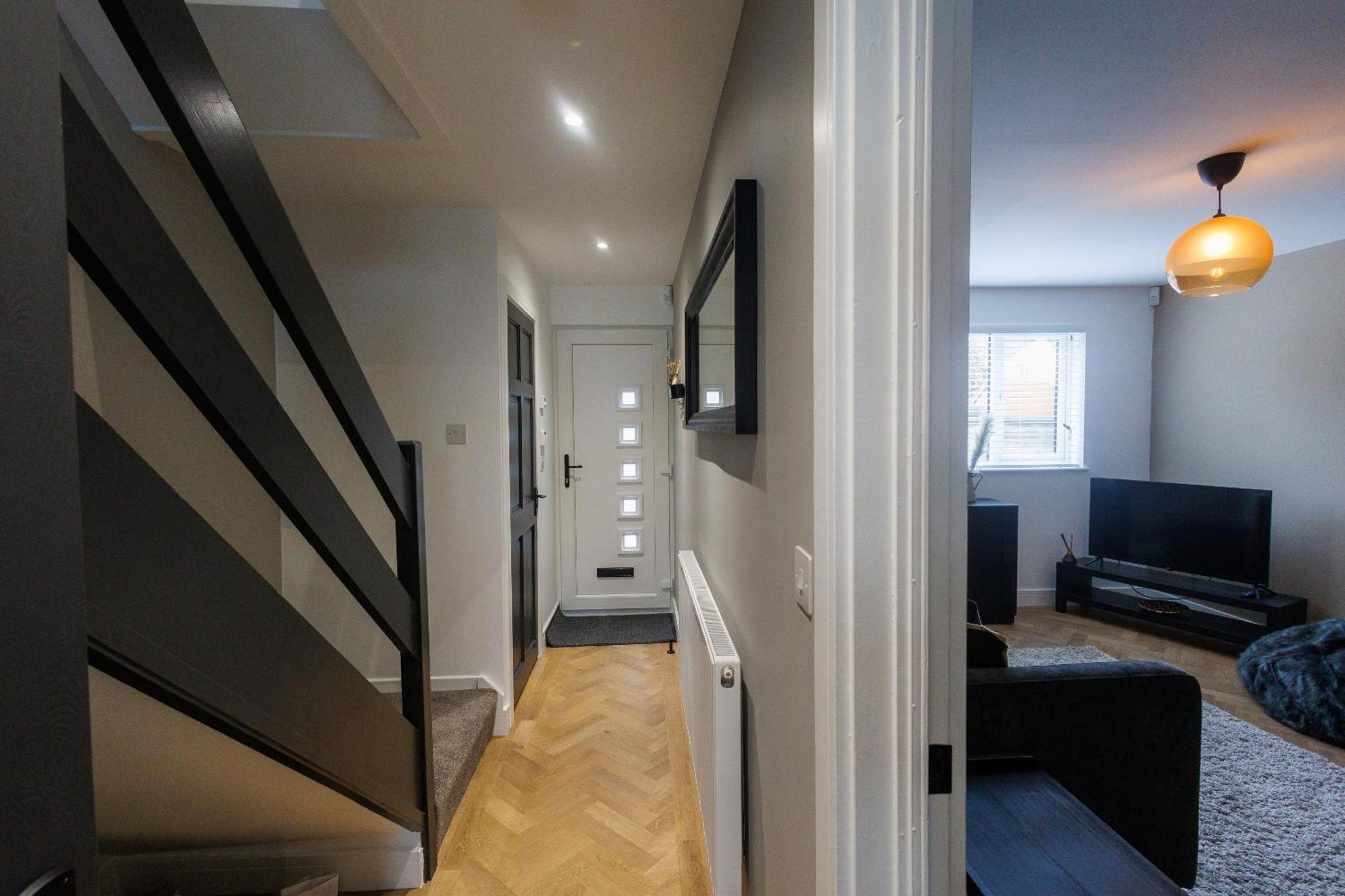 Uber Stylish 3 Bedroom Home Off Road Parking Near Town Centre And Bike Park Wales 梅瑟蒂德菲尔 外观 照片